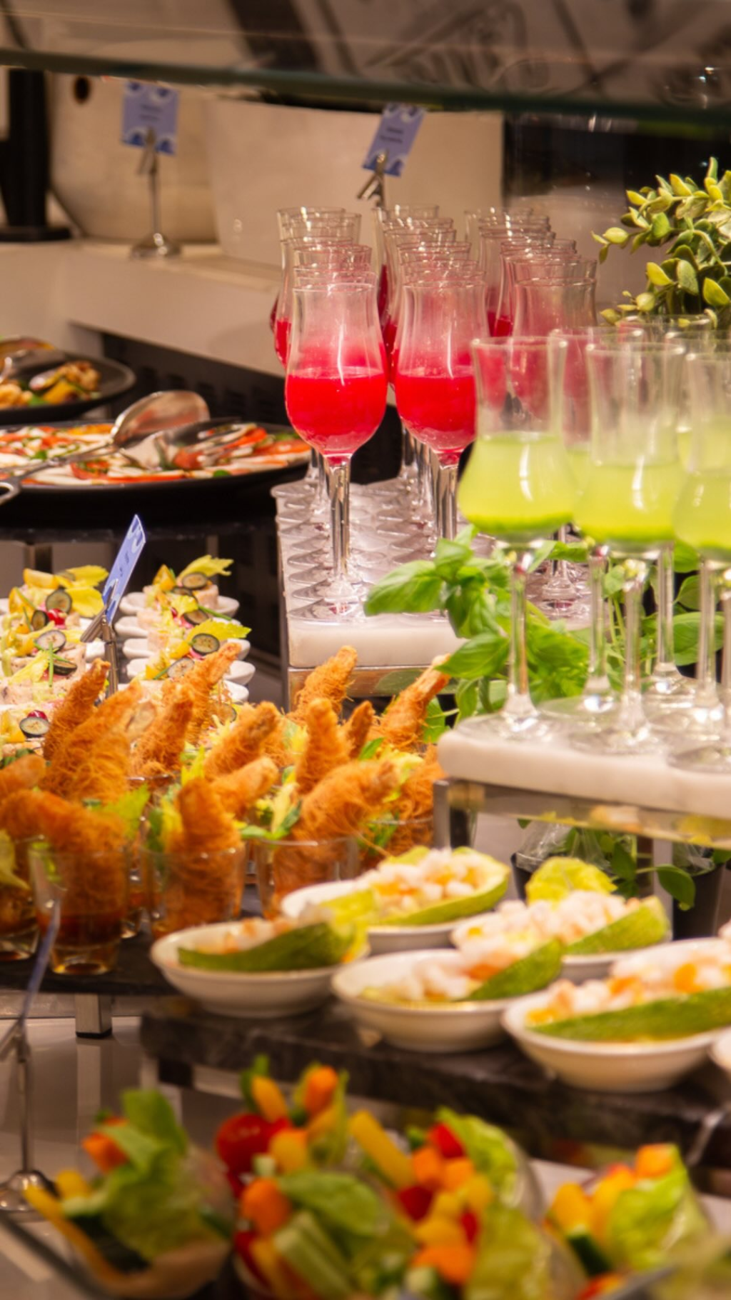 Sunday Brunch – Salt & Pepper, Al Bandar Rotana