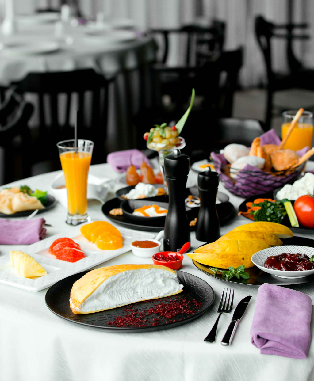 Enjoy a Buffet Breakfast with Juices/Lunch or Dinner at Silk Route